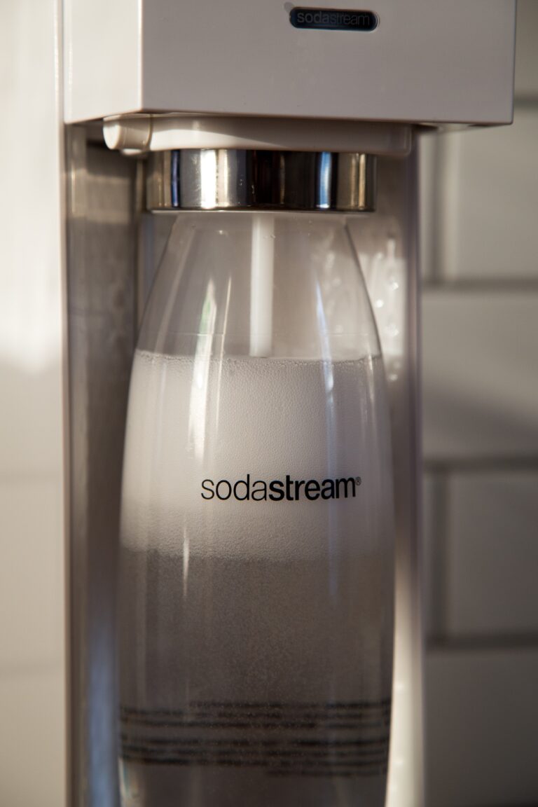 Water getting Carbonated with a Sodastream Machine