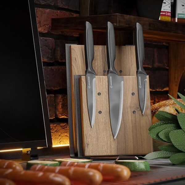 Display of the different types of knives, chefs, utility and pairing knife.