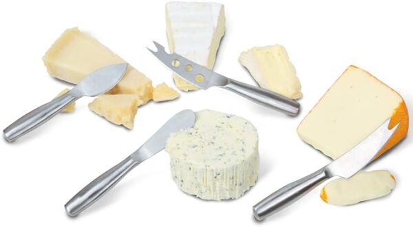 Displaying the cheese knives and type of cheese you can use to cut with